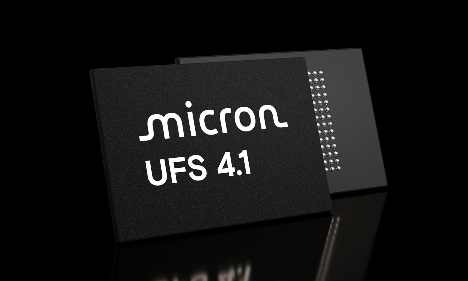 Right-facing Micron UFS 4.1 module front and back 